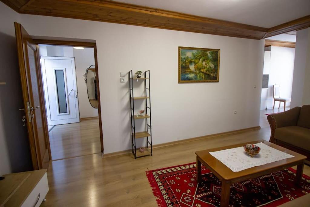 Emblematic House 3 * Gjirokaster
