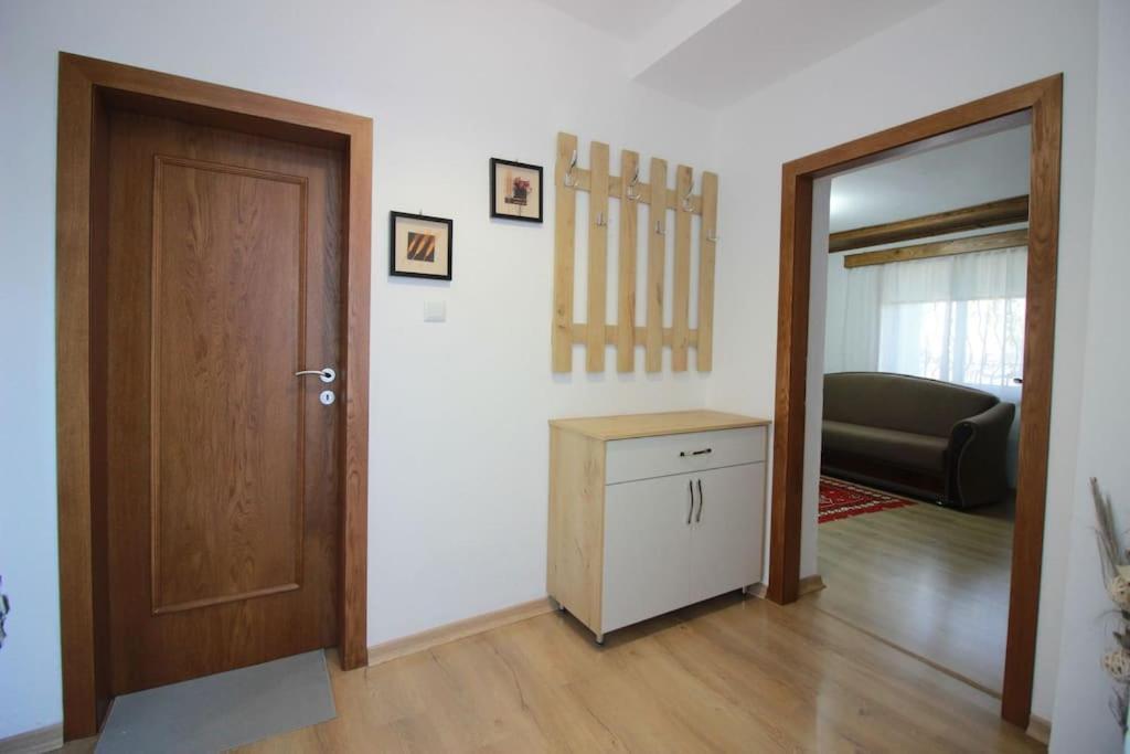 Apartment Emblematic House 3 *